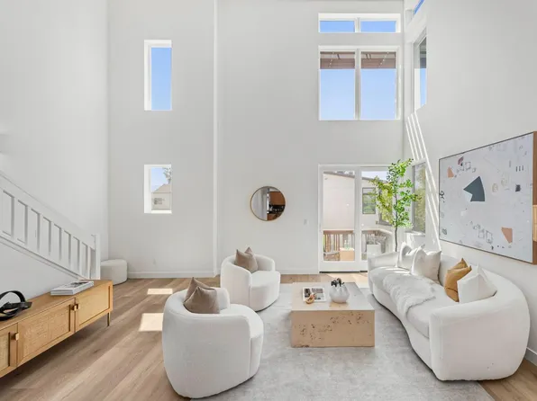 3180 Berryessa St, Palo Alto, CA 94303