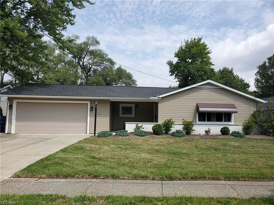 1st image of 223 Barberry Dr