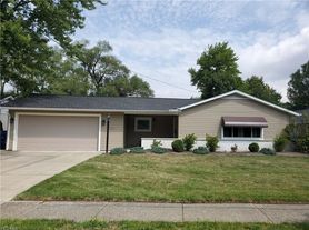 20321 Williamsburg Ct Cleveland OH Zillow