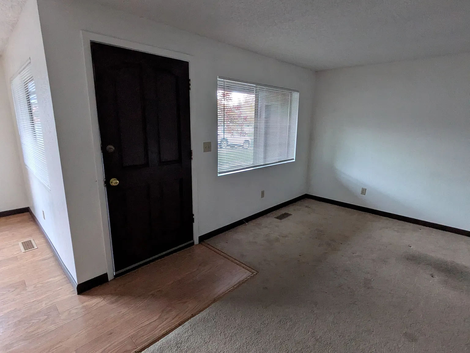 2 bed, 1092 sqft, $1,900 — Photo 3