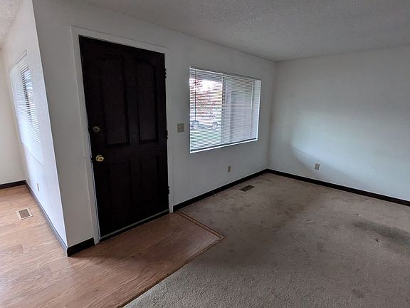 3rd image of 1438 Kimmerling Rd