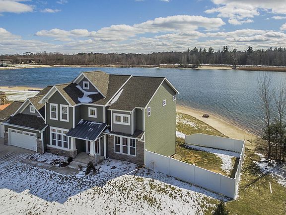 3rd image of 11395 Brielle Ln