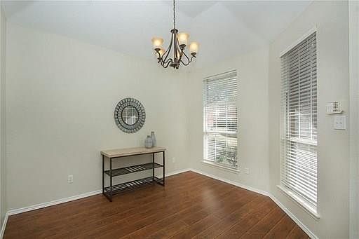 4th image of 4129 Burnhill Dr
