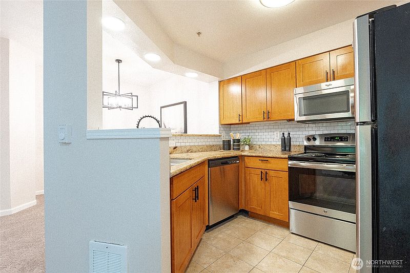5th image of 15300 112th Avenue NE #B108