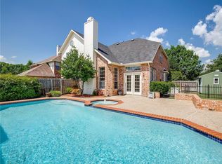 7410 Silverthorn Dr, Rowlett, TX 75089