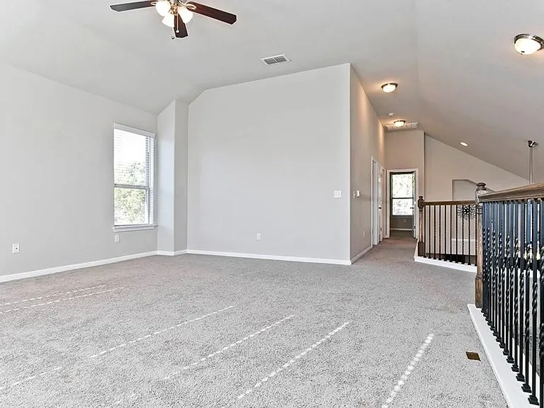 9802 Tanglemede St — Photo 32