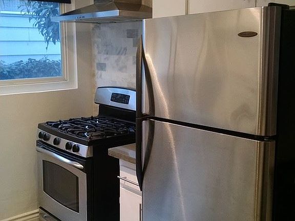 2nd image of 4361 Ventura Canyon Ave APT 1