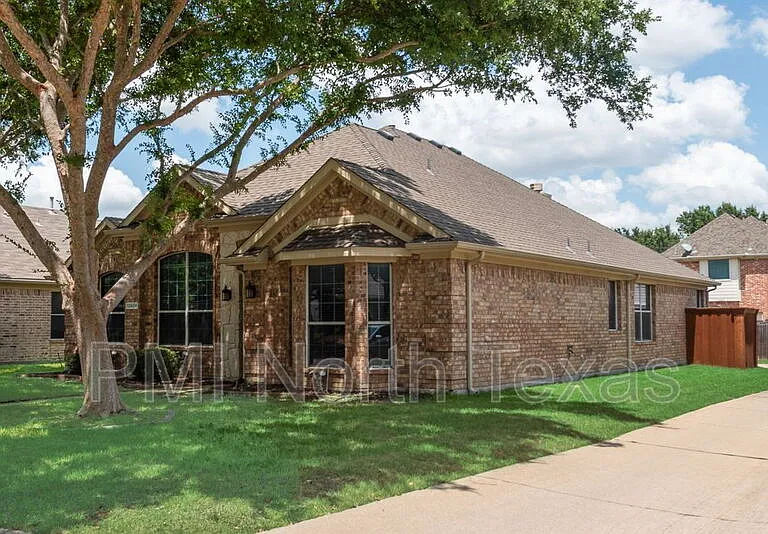 12608 Red Hawk Dr — Photo 2