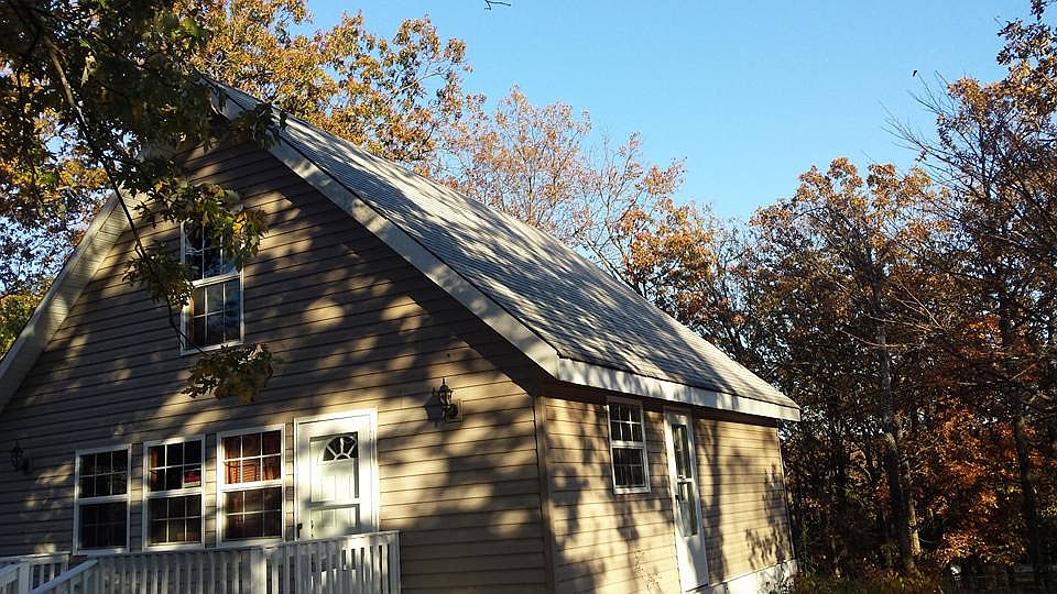 1st image of 350 Walnut Dr