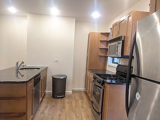 2nd image of 687 6th Ave APT 1