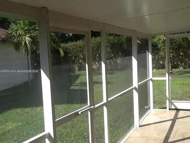 24 Gables Blvd — Photo 2