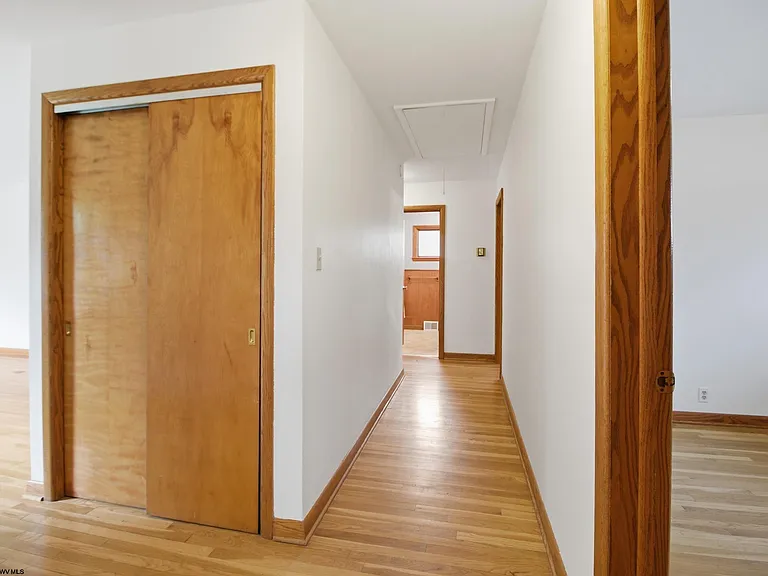 1217 Corvet Ave — Photo 11