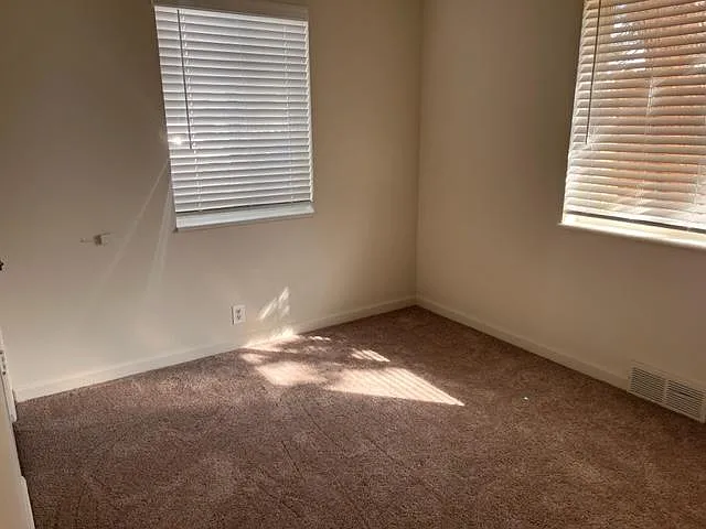 1470 Elmira St — Photo 6