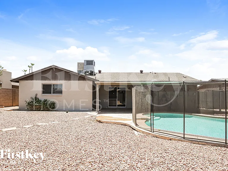 1918 E Watson Dr — Photo 18