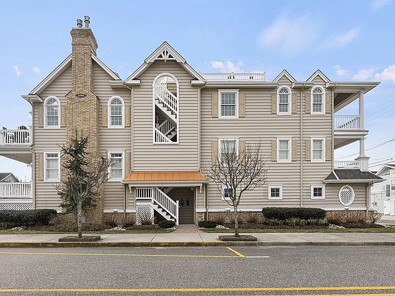 2nd image of 4202 Asbury Ave Floor 2-4202