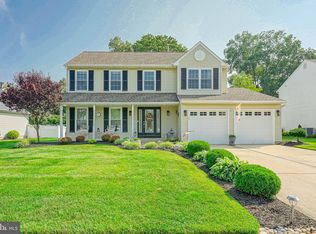 17 Firethorn Ln, Sicklerville, NJ 08081