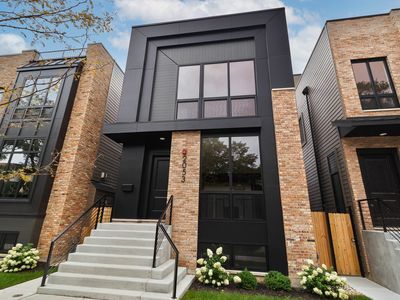 2053 W Race Ave, Chicago, IL, 60612
