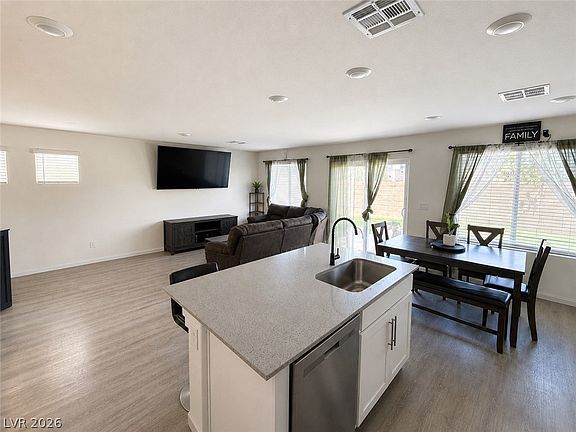 4th image of 5622 Sunset Sedona St