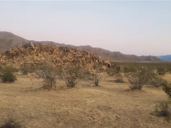 5 Esaws Ave, Apple Valley, CA 92307