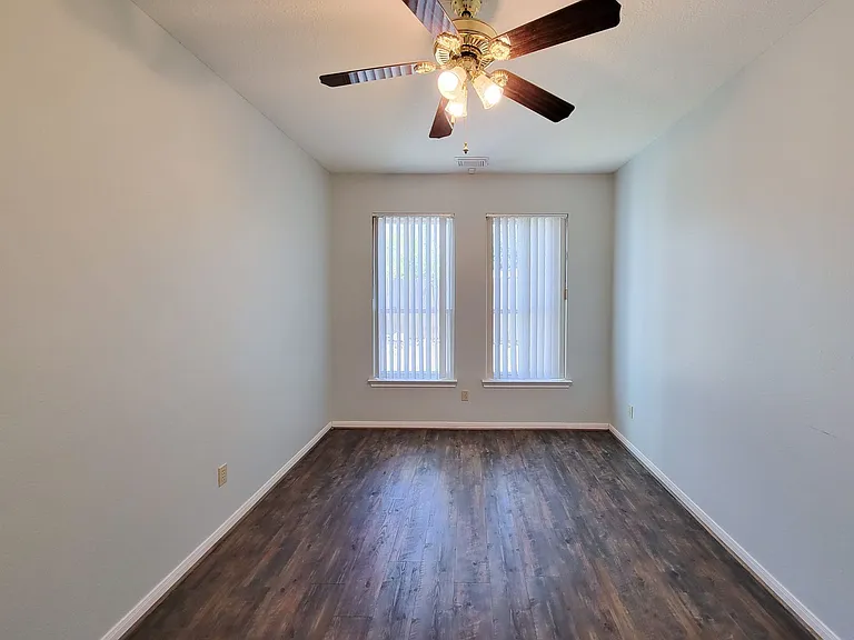 13602 Somersworth Dr — Photo 37