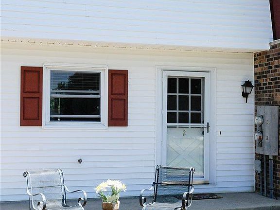 2nd image of 1145 Fairway Dr APT 2