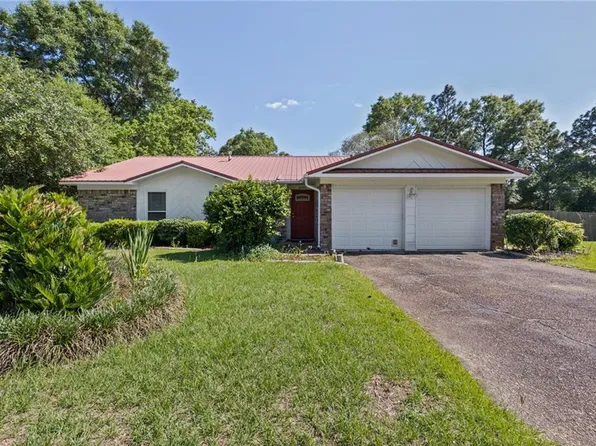8383 Twin Lakes Dr, Mobile, AL 36695