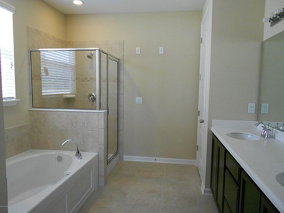 5th image of 15907 LEXINGTON PARK Boulevard #294