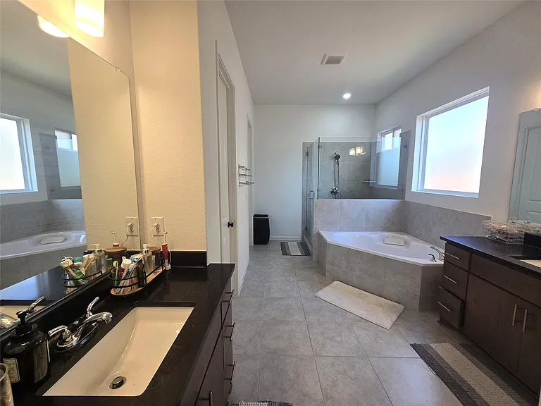 2319 Cantata Cv — Photo 17