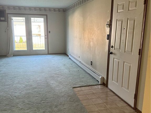 3rd image of 953 Auburn Hills Dr Unit 4