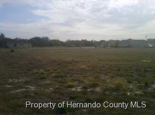 2nd image of 10513 Bedford Rd