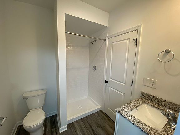 4th image of 225 High St #11