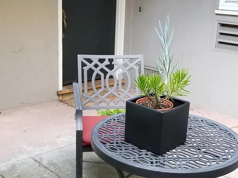 196 Orange St — Photo 15