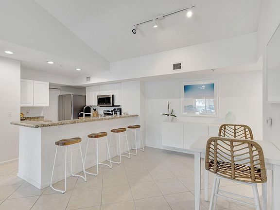 5th image of 284 Village Blvd APT 9307