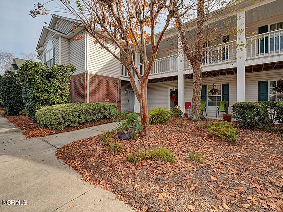 4th image of 1402 Willoughby Park Court #1
