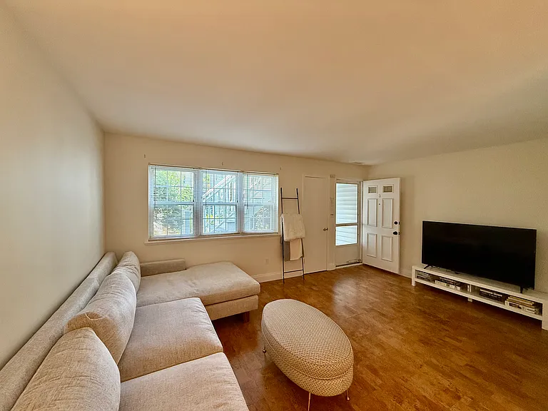 26 Prospect Ave #E10 — Photo 4