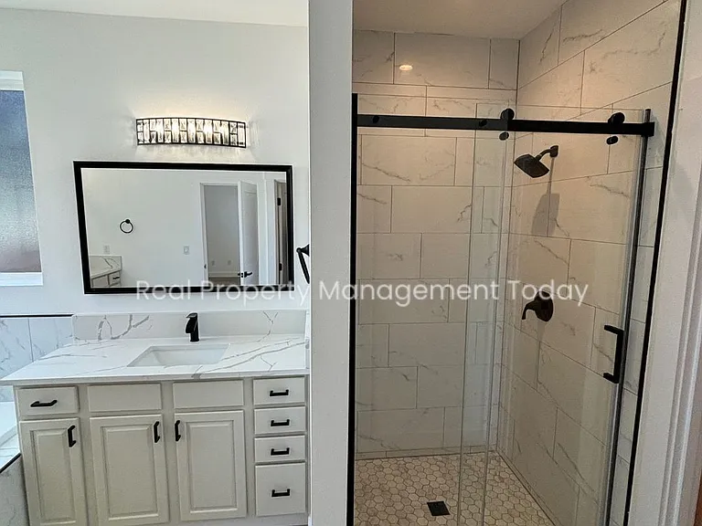 105 Lane Blvd NW — Photo 19