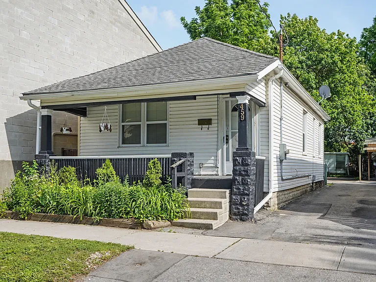 459 South St — Photo 3