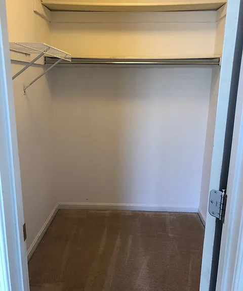 102 Martin Ct — Photo 5