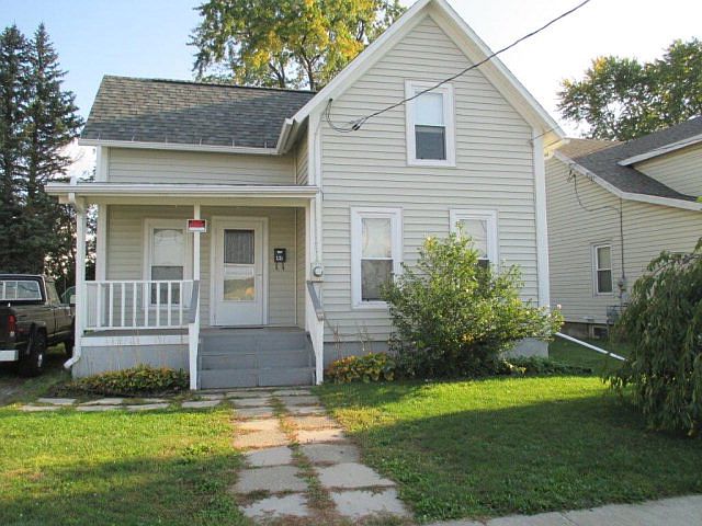 1st image of 131 W 17th St