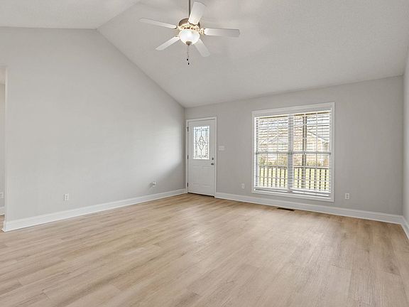 5th image of 127 Harvest Ridge Dr