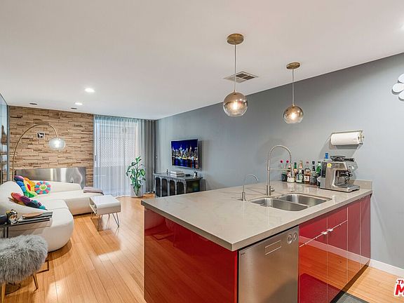 3rd image of 750 N Kings Rd APT 225