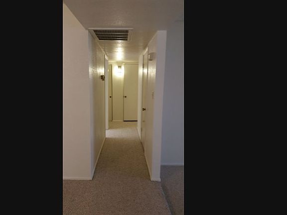 4th image of 607 W Wickieup Ln