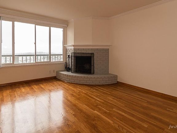 3rd image of 1222 Clayton St APT 27