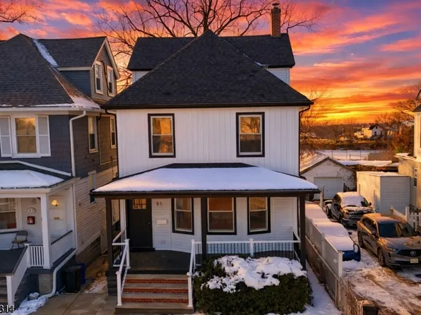 85 Brighton Ave, East Orange City, NJ 07017