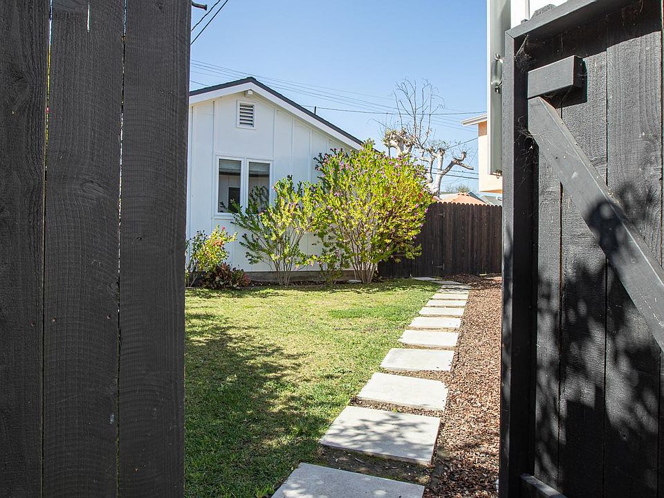 1st image of 6113 S Harcourt Ave
