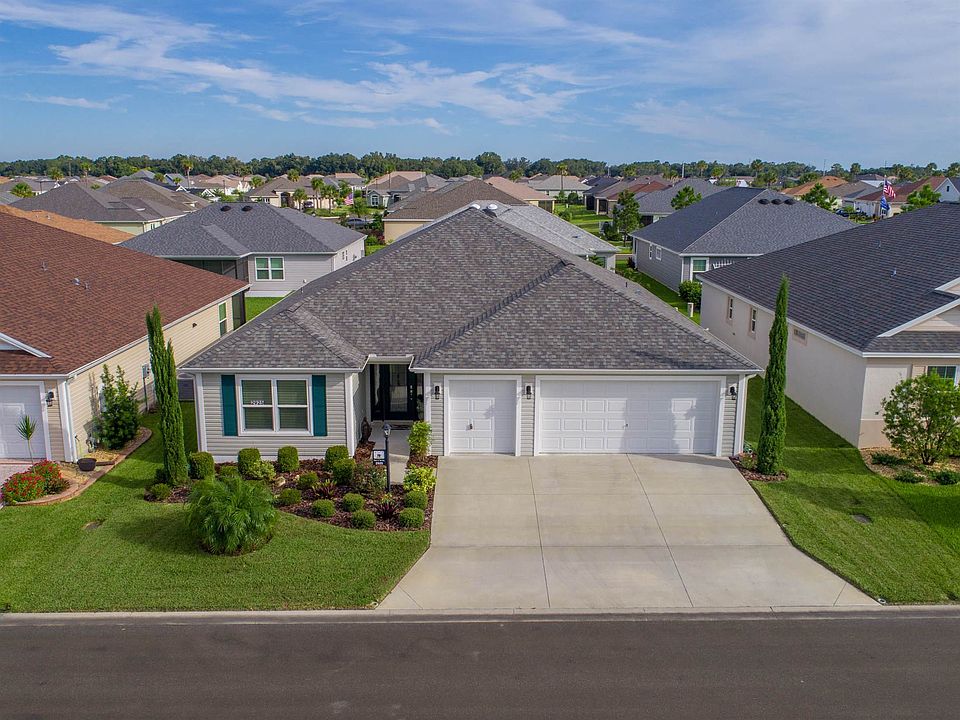 1st image of 2925 Hicks Pl