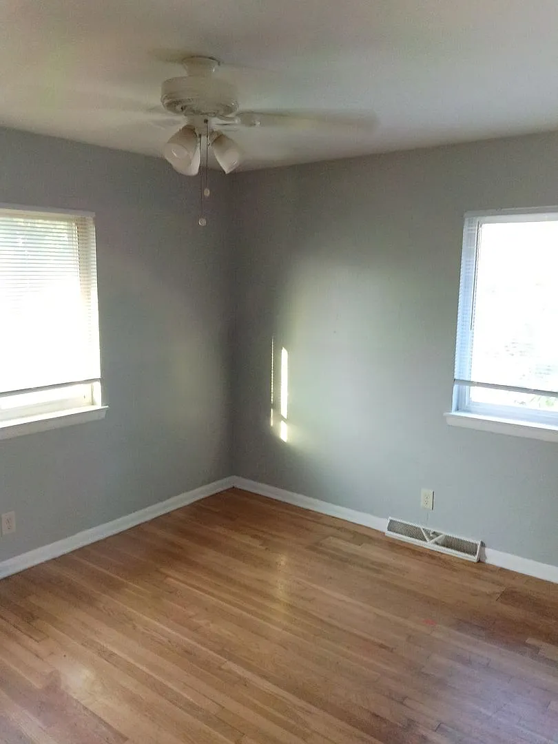 NG 4800 Hampton — Photo 3