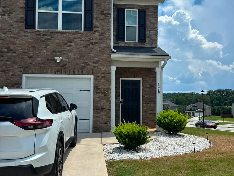1215 Guernsey Way — Photo 8