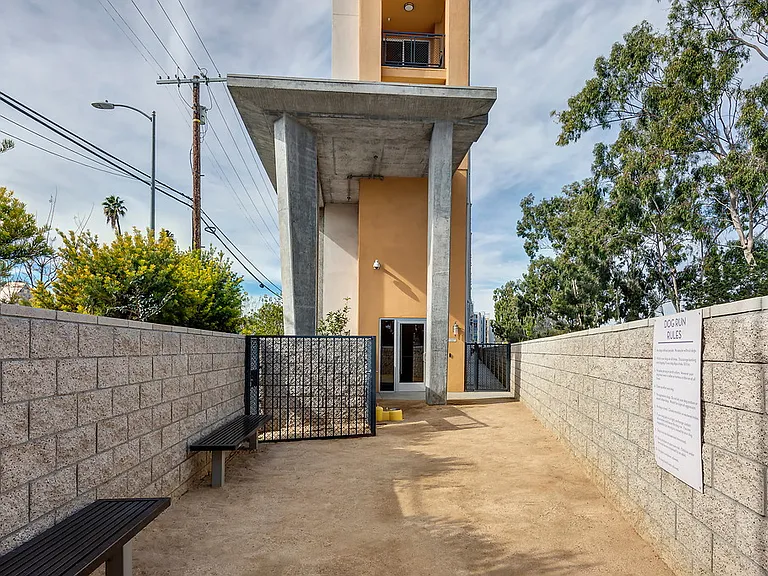 Ashton Sherman Village — Photo 31