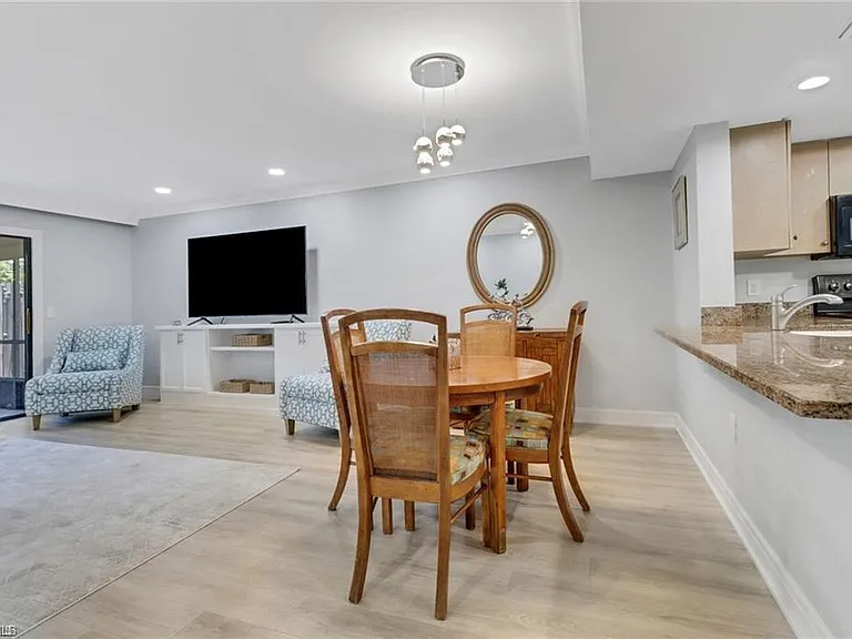 790 Meadowland Dr #29-2 — Photo 6